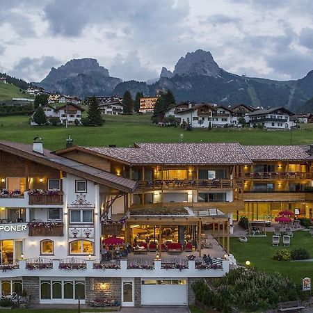 Hotel Welponer Selva di Val Gardena Exterior foto
