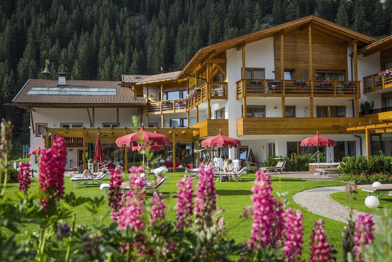 Hotel Welponer Selva di Val Gardena Exterior foto