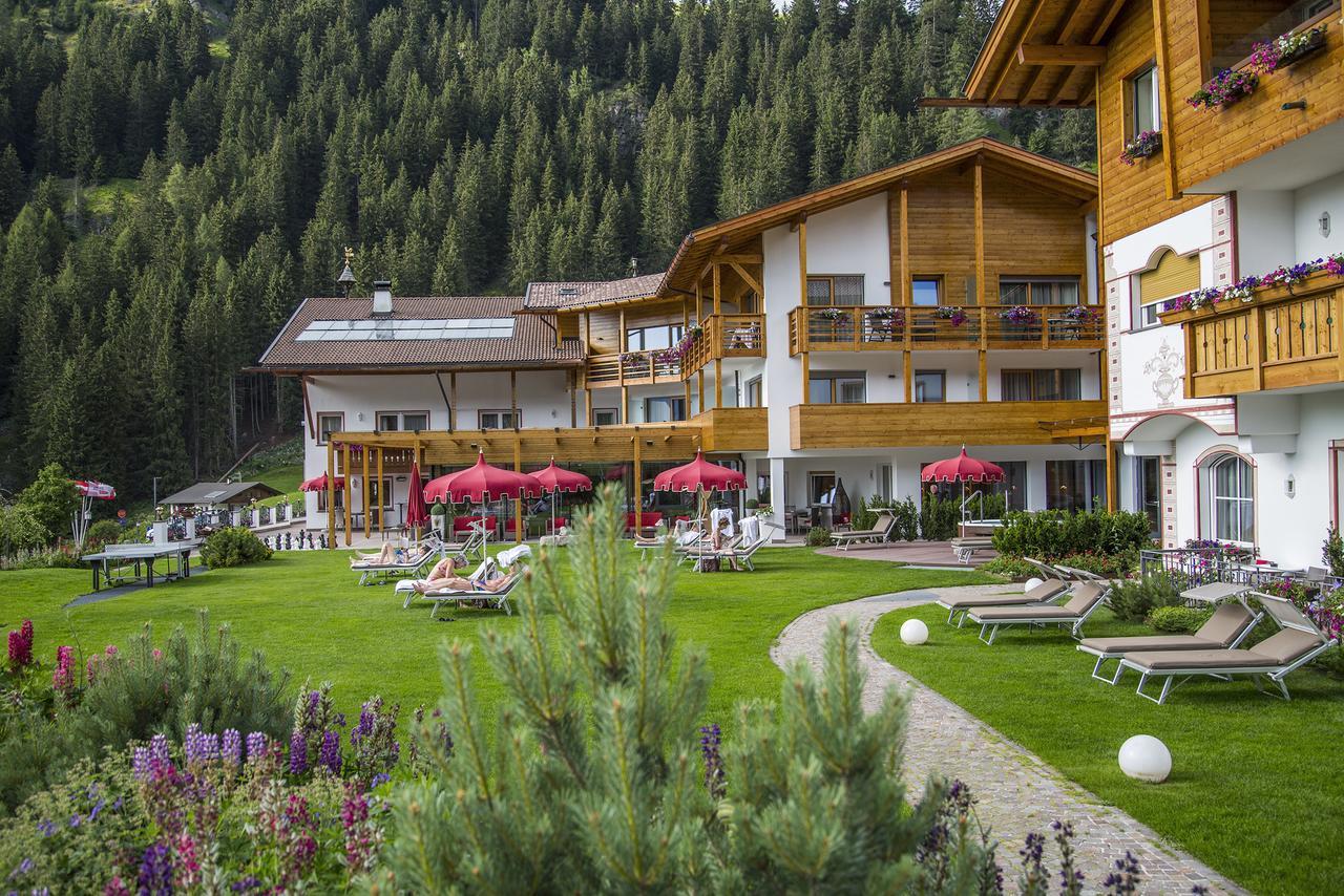 Hotel Welponer Selva di Val Gardena Exterior foto